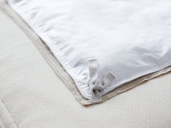 Down Alternative Duvet Insert - Image 3